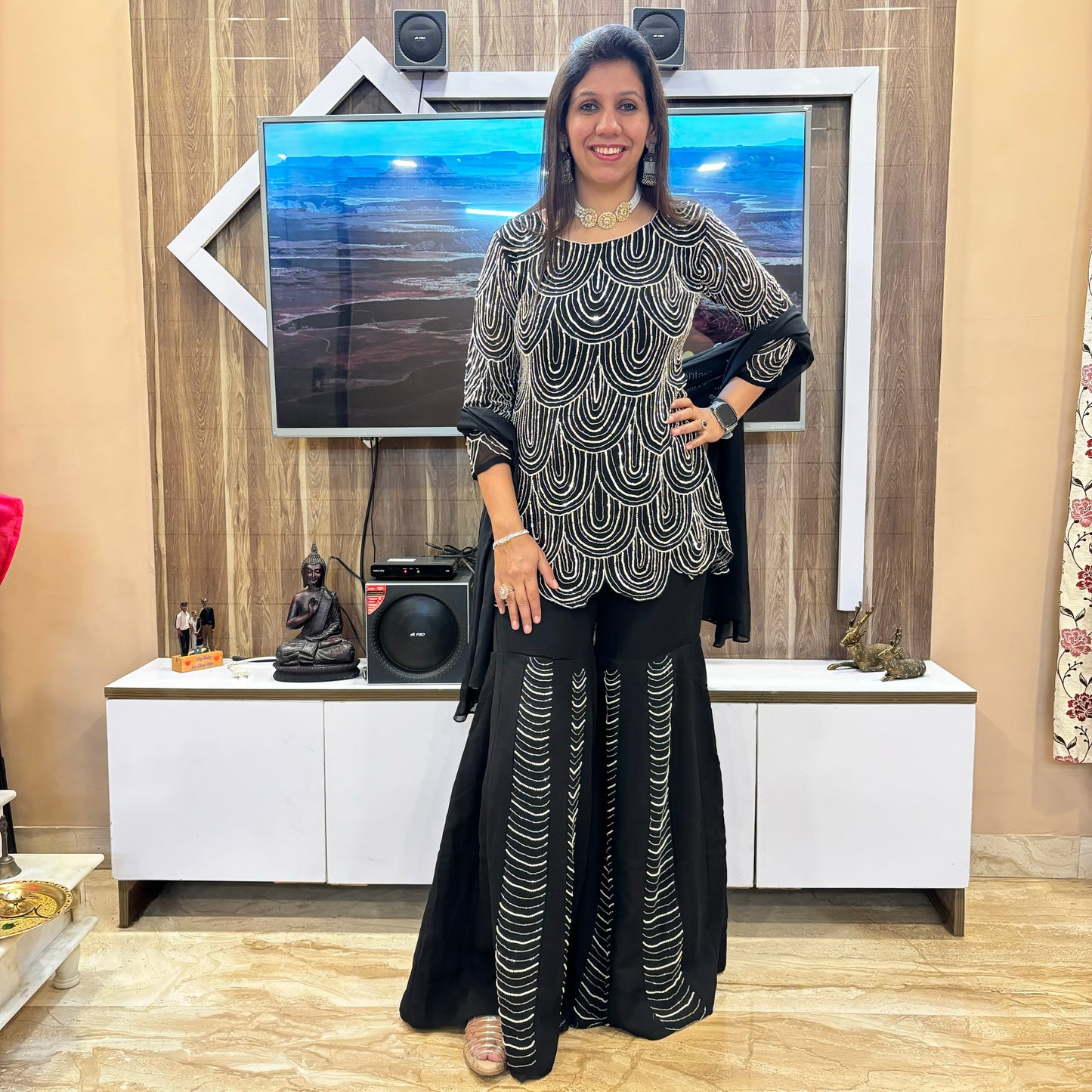 Luxurious Black – Artisanal Elegance
