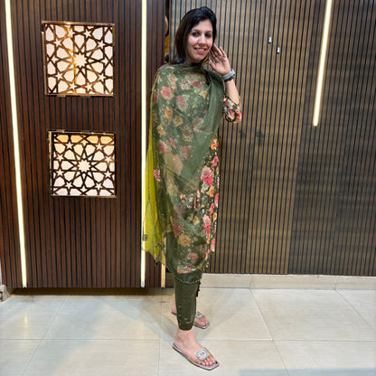 Mystic V-Neck Pant Set